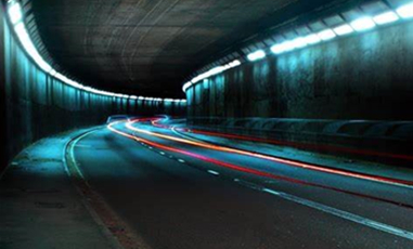 Couverture du tunnel routier Système d'induction d'urgence auto-lumineux de stockage d'énergie auto-lumineuse sur le marché